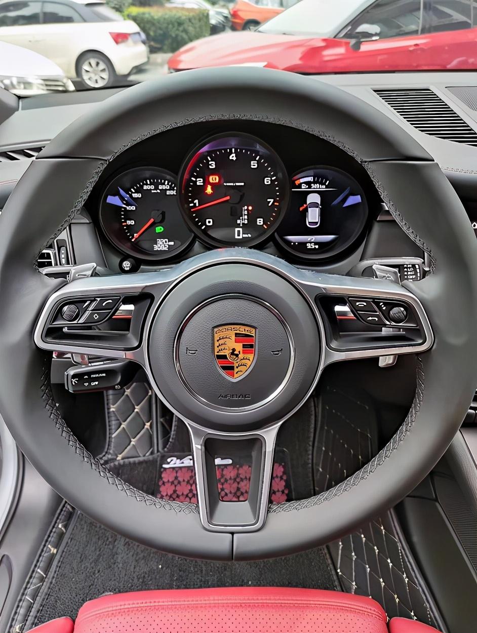 macan 保时捷,Macan 保时捷，速度与激情的完美融合